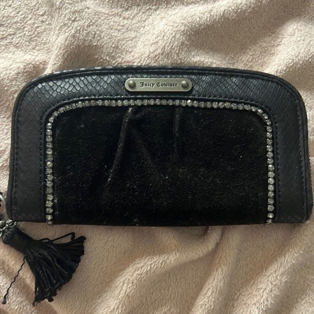 Vintage Juicy Couture Black Velour Zip Wallet